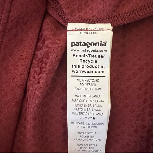 Patagonia • Women's Burgundy Capilene Midweight Crew Top • Size XXS - Picture 7 of 8